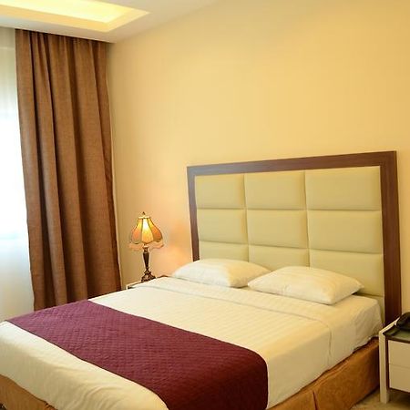 Arcadia Hotel Suites Charjah Extérieur photo
