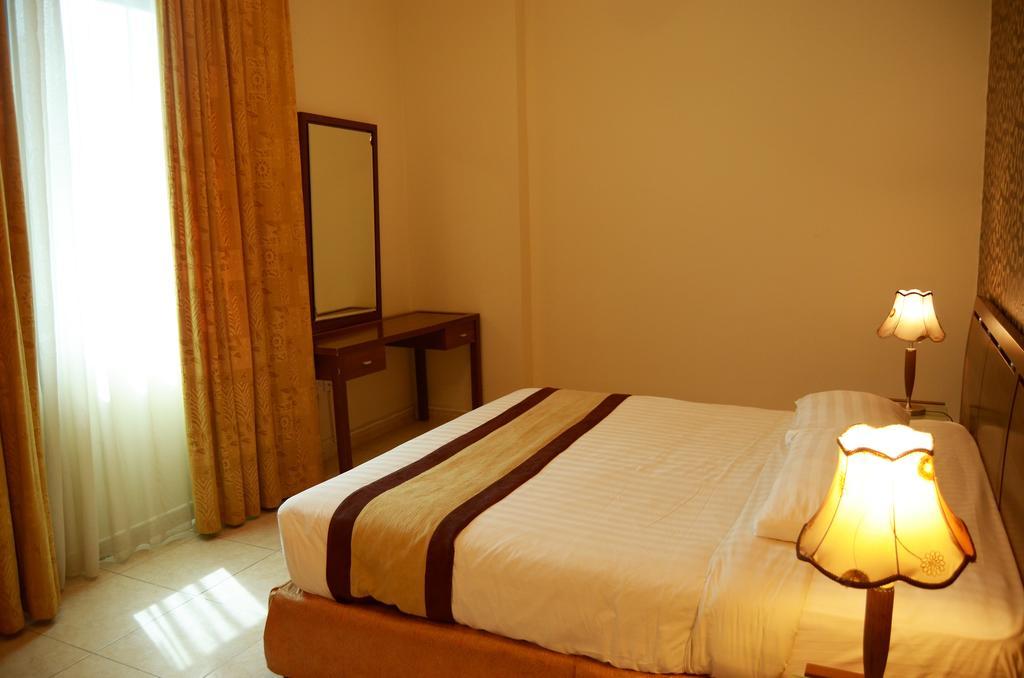 Arcadia Hotel Suites Charjah Extérieur photo