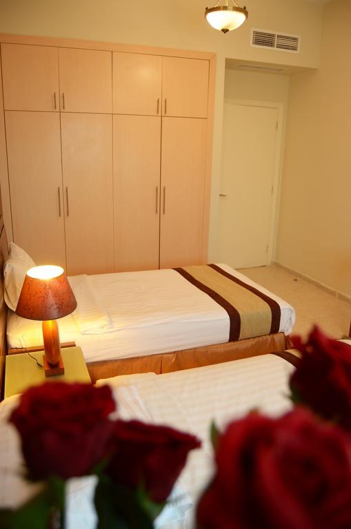 Arcadia Hotel Suites Charjah Extérieur photo