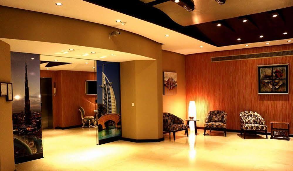Arcadia Hotel Suites Charjah Extérieur photo